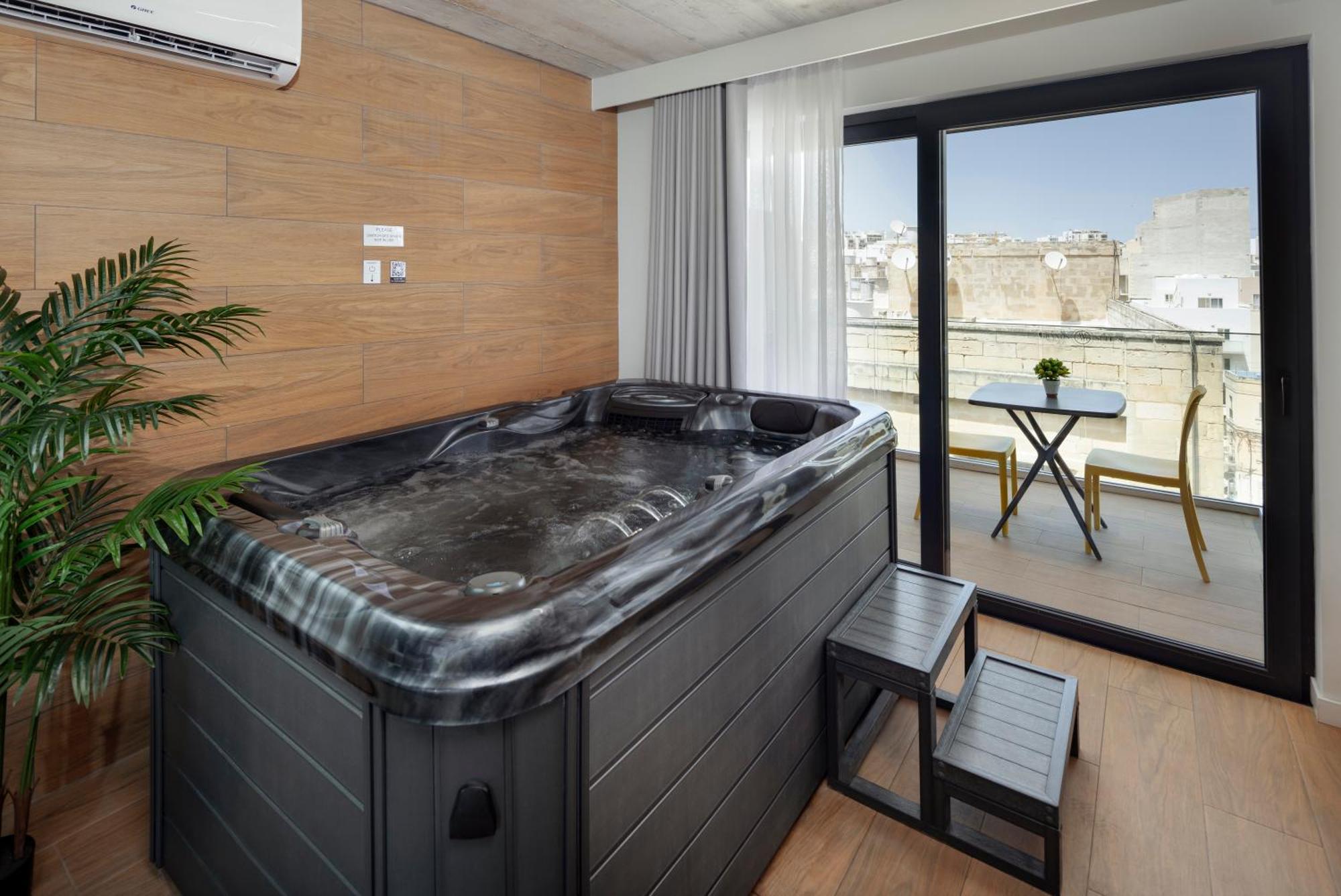 Grands Suites Hotel Residences And Spa Gzira Quarto foto